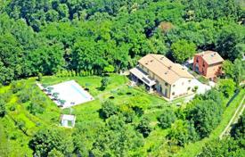 9 odalılar villa 550 m² Pontedera'da, İtalya. 1,350,000 €