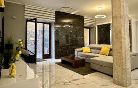 9 odalılar şehir içinde müstakil ev 310 m² Porec'te, Hırvatistan. 1,166,000 €