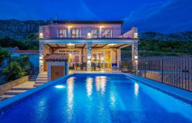 3 odalılar villa 260 m² Litsko-Senskaya County'da, Hırvatistan. 1,200,000 €
