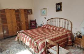 4 odalılar villa 505 m² Pienza'da, İtalya. 900,000 €