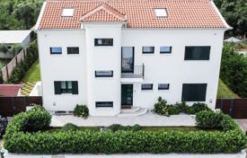 6 odalılar şehir içinde müstakil ev 373 m² Murine'de, Hırvatistan. 799,000 €