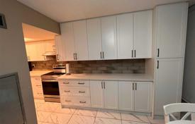 6 odalılar daire Etobicoke'de, Kanada. C$702,000