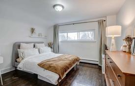 7 odalılar şehir içinde müstakil ev Etobicoke'de, Kanada. C$1,184,000