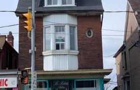 Şehir içinde müstakil ev – Dufferin Street, Toronto, Ontario,  Kanada. C$1,514,000