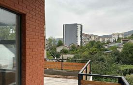 7 odalılar şehir içinde müstakil ev 228 m² Tbilisi (city)'da, Gürcistan. $245,000