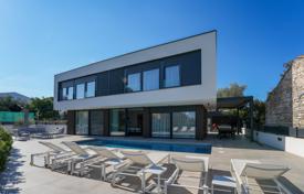 5 odalılar şehir içinde müstakil ev 270 m² Istria County'da, Hırvatistan. 1,250,000 €