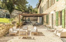 11 odalılar villa L'Isle-sur-la-Sorgue'de, Fransa. 1,790,000 €