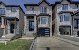 Şehir içinde müstakil ev – East York, Toronto, Ontario,  Kanada. C$1,734,000