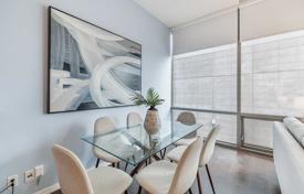 2 odalılar daire Bay Street'da, Kanada. C$890,000