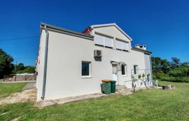 9 odalılar şehir içinde müstakil ev 260 m² Zadar County'da, Hırvatistan. 390,000 €