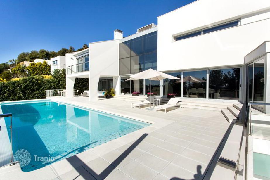Blanes'te satılık 10 odalılar villa 4,500,000 €'a, ilan #1794422 – Tranio