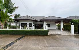 3 odalılar şehir içinde müstakil ev 141 m² Chonburi'de, Tayland. $223,000
