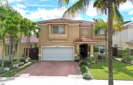 Şehir içinde müstakil ev – West End, Miami, Florida,  Amerika Birleşik Devletleri. $780,000