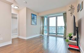 2 odalılar daire North York'da, Kanada. C$983,000