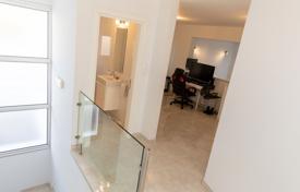 4 odalılar yazlık ev 334 m² Chloraka'da, Kıbrıs. 1,300,000 €