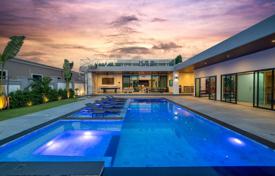 6 odalılar villa 845 m² Pattaya'da, Tayland. $1,428,000