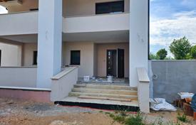 5 odalılar şehir içinde müstakil ev 251 m² Primorje-Gorski Kotar County'da, Hırvatistan. 1,180,000 €