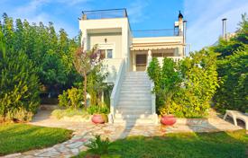 4 odalılar şehir içinde müstakil ev 200 m² Loutraki'de, Yunanistan. 320,000 €