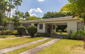 Yazlık ev – Coral Gables, Florida, Amerika Birleşik Devletleri. $759,000