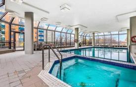 6 odalılar daire Scarborough'da, Kanada. C$692,000