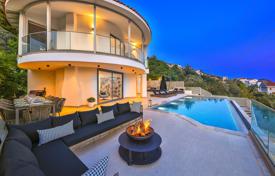 6 odalılar villa 300 m² Kalkan'da, Türkiye. 65,063,000 TRY