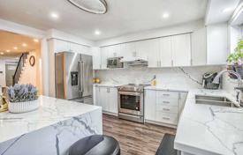 4 odalılar konak Old Toronto'da, Kanada. C$1,885,000