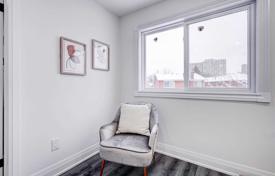 5 odalılar şehir içinde müstakil ev Scarborough'da, Kanada. C$1,559,000