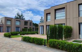 Şehir içinde müstakil ev 252 m² Batumi'de, Gürcistan. $294,000