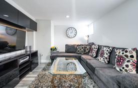9 odalılar şehir içinde müstakil ev Etobicoke'de, Kanada. C$1,438,000