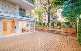 4 odalılar daire Cannes'da, Fransa. 890,000 €