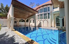 4 odalılar villa 600 m² Pattaya'da, Tayland. $563,000