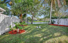 Şehir içinde müstakil ev – Davie, Broward, Florida,  Amerika Birleşik Devletleri. $585,000