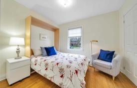 4 odalılar şehir içinde müstakil ev Etobicoke'de, Kanada. C$2,431,000