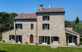 13 odalılar villa 400 m² Fano'da, İtalya. 1,100,000 €
