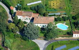 Villa – Lucca, Toskana, İtalya. 3,900,000 €