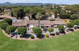 12 odalılar villa Puget-sur-Argens'da, Fransa. 3,480,000 €