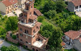 19 odalılar kale Alessandria'da, İtalya. Price on request