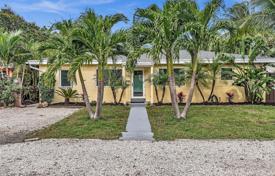 Şehir içinde müstakil ev – Fort Lauderdale, Florida, Amerika Birleşik Devletleri. $819,000