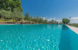 9 odalılar villa 900 m² Cavriglia'da, İtalya. 2,350,000 €