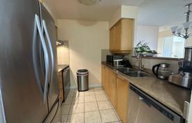 7 odalılar daire Etobicoke'de, Kanada. C$1,005,000