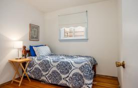 9 odalılar şehir içinde müstakil ev North York'da, Kanada. C$1,838,000