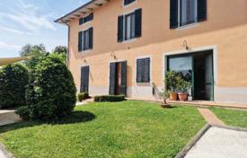 9 odalılar villa 750 m² Lucca'da, İtalya. 1,690,000 €