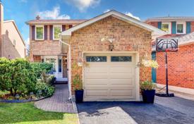 6 odalılar şehir içinde müstakil ev Scarborough'da, Kanada. C$1,345,000