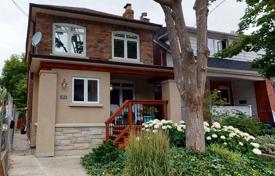 Şehir içinde müstakil ev – Hillsdale Avenue East, Toronto, Ontario,  Kanada. C$2,078,000