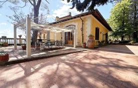 7 odalılar villa 419 m² Floransa'da, İtalya. 1,600,000 €