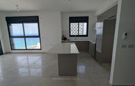 5 odalılar daire 125 m² Bat Yam'da, İsrail. $1,548,000