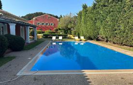Villa Korfu'da, Yunanistan. 1,500,000 €