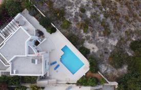 Arsa Kalathas'da, Yunanistan. 580,000 €