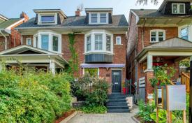 4 odalılar konak Old Toronto'da, Kanada. C$1,625,000