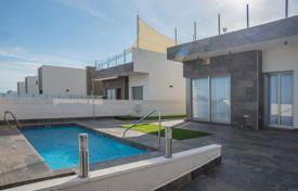 Villa – Torrevieja, Valencia, İspanya. 404,000 €